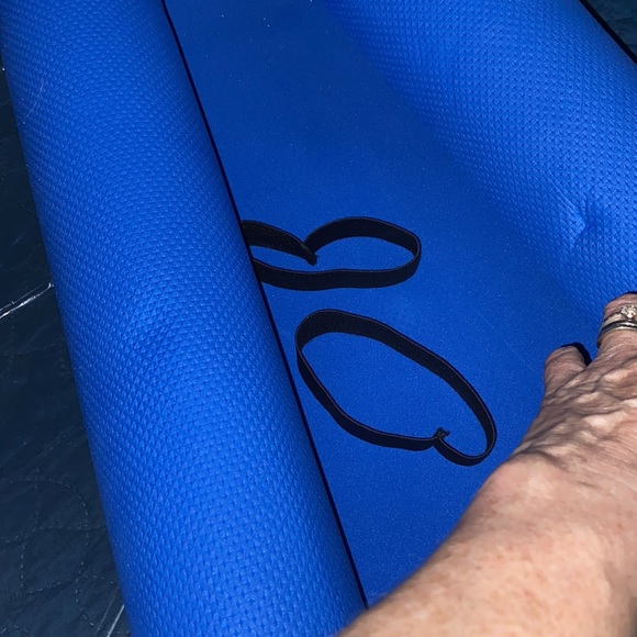 Yoga 🧘♀️ mat🧘♀️ - Picture 3 of 6